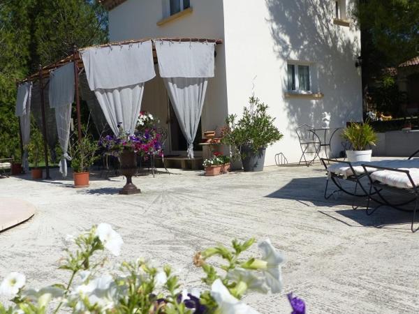 Les Anges Villa LʼIsle-sur-la-Sorgue Exterior foto